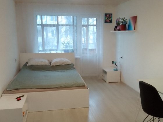 Здається 2- х кімнатна кварира 350 доларів в місяць плюс комуналка Ивано-Франковск