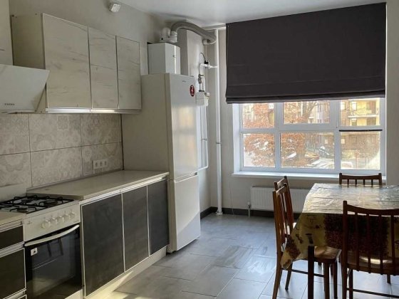 Оренда 1-к квартири біля парку Мама | Газ | Генератор | 44 м² | Можна з маленькою собачкою