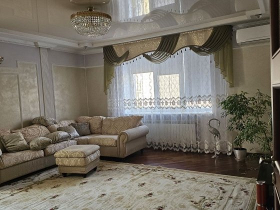 Здам 3-кімнатну квартиру в центрі Луцк