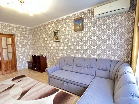 Оренда великоі трикімнатної квартири в місті Полтава