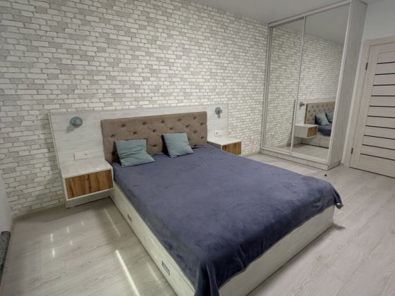 Здається стильна та простора квартира площею 44 м² у ЖК “Щасливе”. Рівне