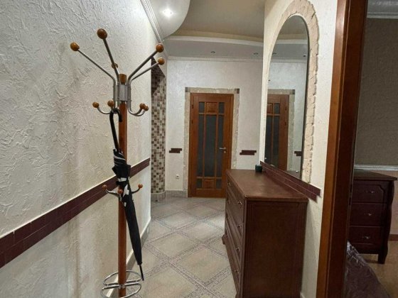 Оренда  3-х кім. вул. Прорізна метро Хрещатик Киев