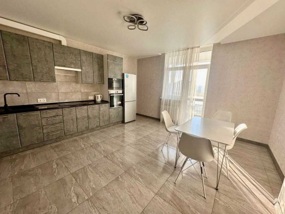 2к., ЖК Лебединий, вул. Ревуцького 40Б, м. Харківська 3 хв Киев