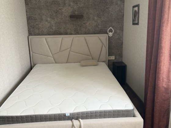Соборності 60 Зигіна поруч зупинка