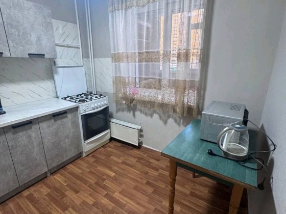 Короткострокова оренда 1 кімнатної квартири. Вул Г Крут