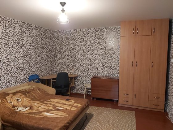 Оренда квартири на Житлоселище . Перший поверх . Шуменський поруч . Херсон