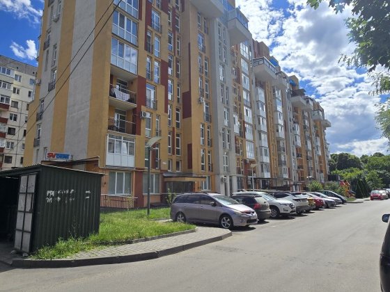 Здається 2 кімнатна по Воробкевича Чернівці
