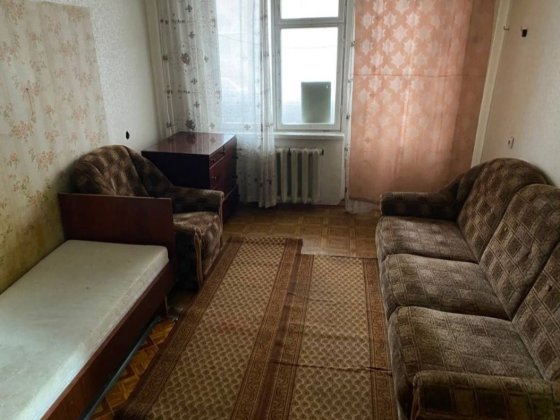 Здається 1 кімнатна квартира Сумгаїтська перший поверх Черкассы