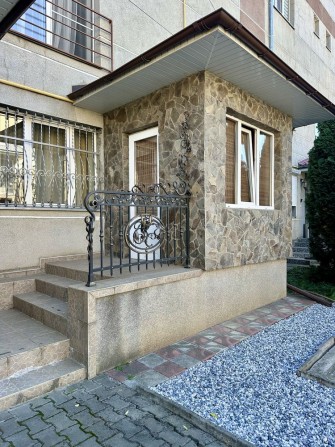 Оренда двокімнатної квартири з паркомісцем - фото 1