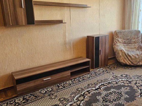 Оренда 2к квартири біля Зорі