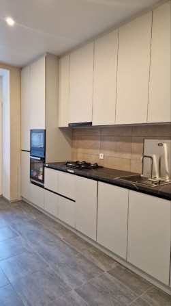 Оренда 3-кімн. квартири, 88 м² 2/5, капремонт,  пр. Соборний - фото 1