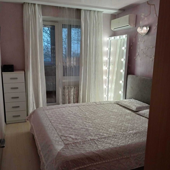 Здається 3-кімнатна квартира , жм Тополь 1 , буд.15 - фото 1