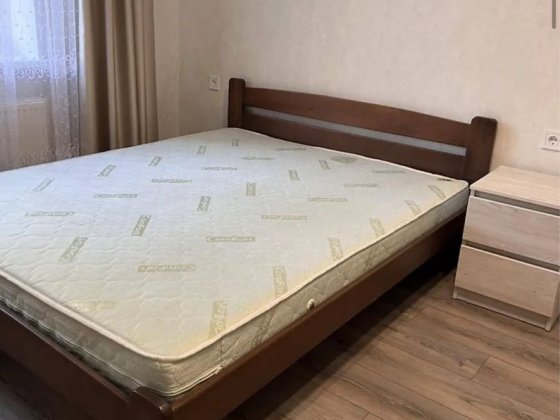 1к новобудова на Замостянській, вільно