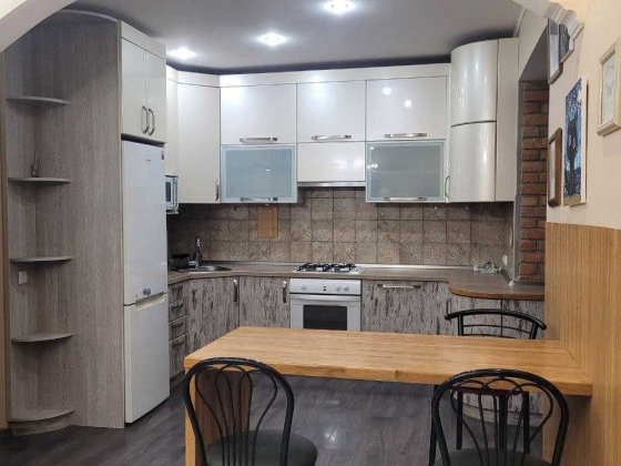 Квартира в довгострокову оренду (Центр міста, Площа перемоги) Житомир