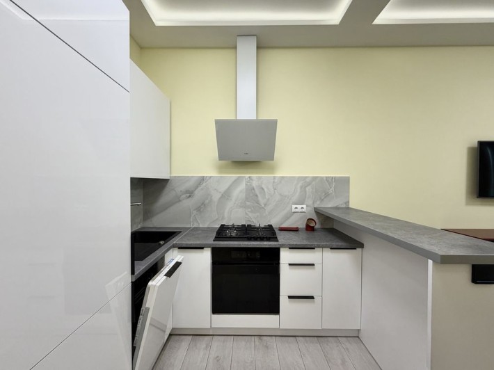Оренда квартири студії у ЖК Forum Apartments по вул. Під Дубом - фото 1