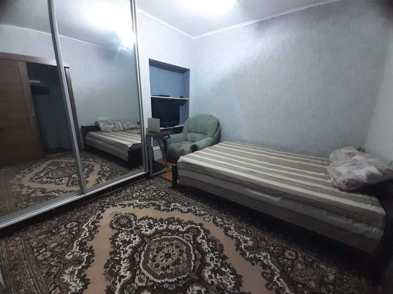 здам 1 кімнатну компактну квартиру в центрі вул Захисників Миколаєва,2 поверх, ремонт, автономне газ Николаев