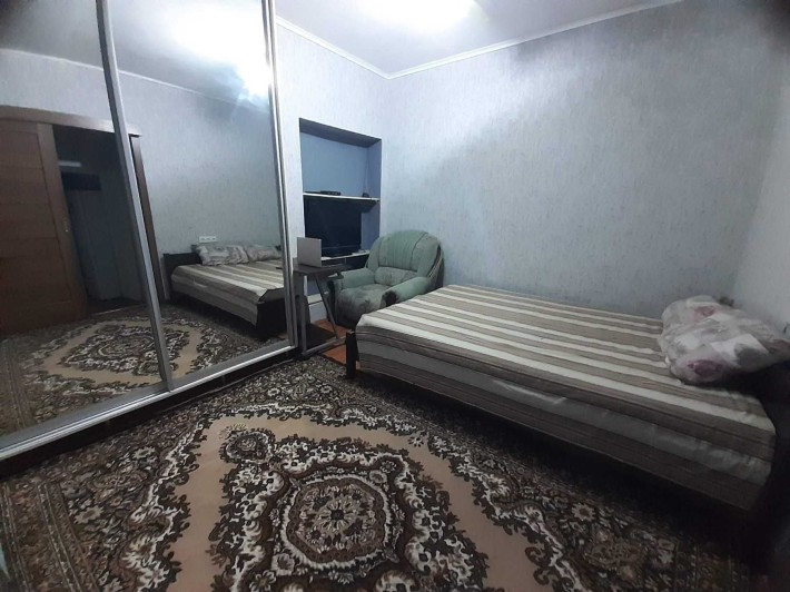 здам 1 кімнатну компактну квартиру в центрі вул Захисників Миколаєва,2 поверх, ремонт, автономне газ - фото 1