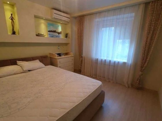 Здається в оренду 2к квартира по вулиці Янтарна 79 Дніпро