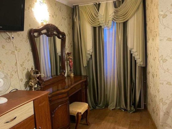 Здам квартиру поруч Спартака Львов