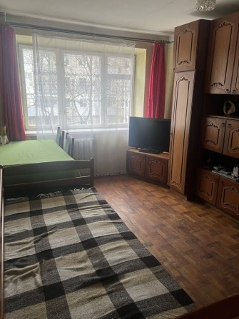 Здам 2 кімнатну по вул.Дністерська - фото 1