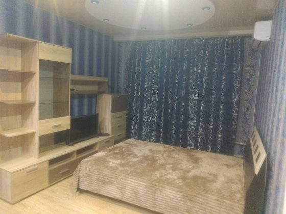 Сдам 1 кв Героев Труда  Нескоренних.  Можно военным. 7000 гр. Харьков