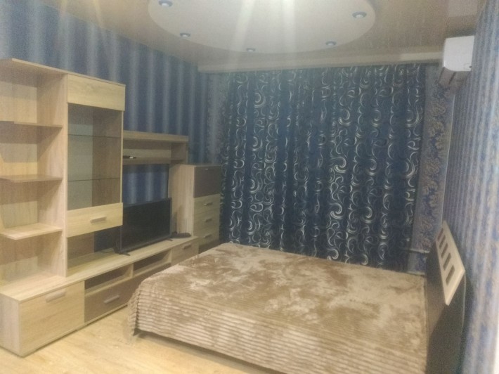 Сдам 1 кв Героев Труда  Нескоренних.  Можно военным. 7000 гр. - фото 1
