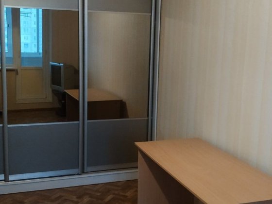 Супер !!! Сдам 1 кв метро Холодная Гора можно военного. 7000 гр.