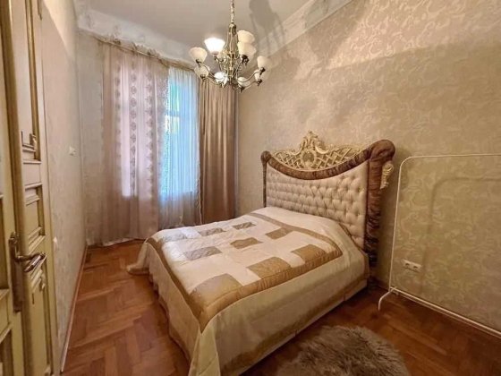 Оренда просторої 3-х кімнатної квартири в центрі Львова вул. Городоцька (Церква Анни) Львів