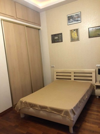 Оренда 2 кімнатної квартири + кухня студія площа Ринок - фото 1