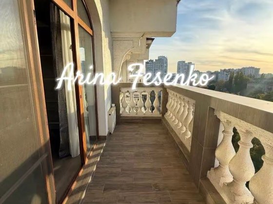 Аренда 2 квартиры  в центре / ЖК Ренессанс , 130 м , терраса, свет Одеса