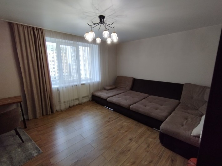 Оренда 2х кім в новобудові по вул Роксоляни - фото 1