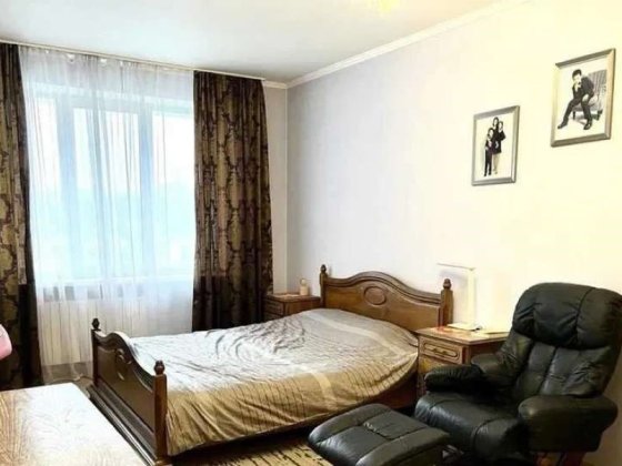 Продаж 3-к квартири вул.Старонаводницька 8б Киев