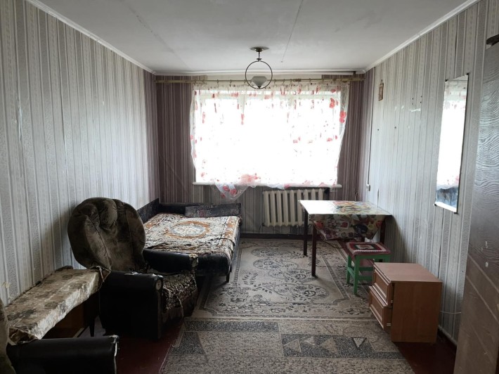 Здається кімната в гуртожитку. - фото 1