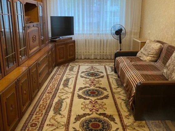 Здається кімната Обухів