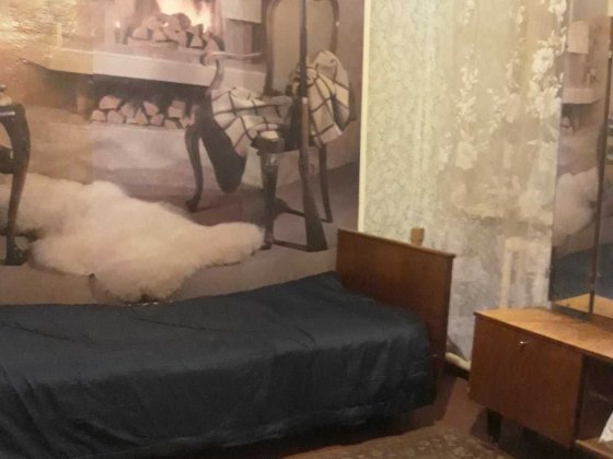 Здається кімната в гуртожитку. Смела