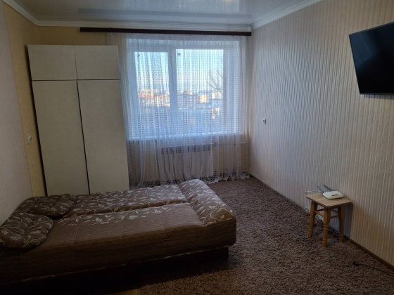 Оренда кімнати в гуртожитку з меблями та технікою для дівчини. Хмельницький
