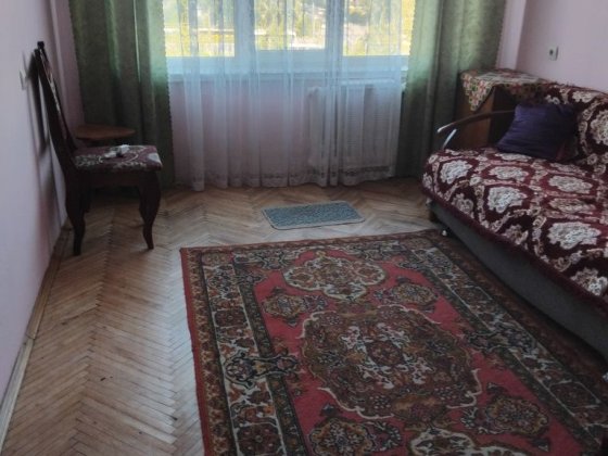 Візьму на підселення в окрему ізольовану кімнату. З-кім.к-ри.1-дівч. Скнилов