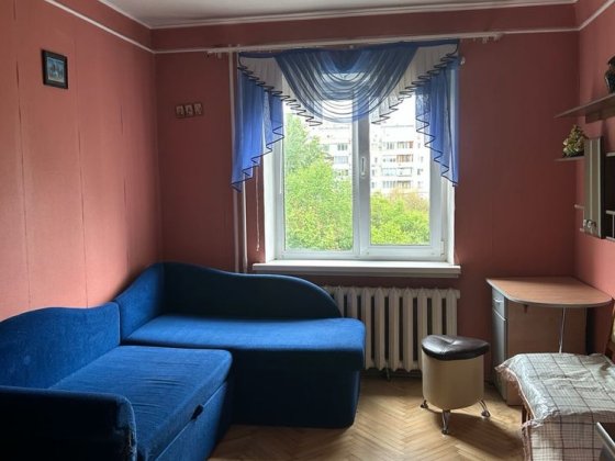 Оренда  кімнати біля метро Лівобережна