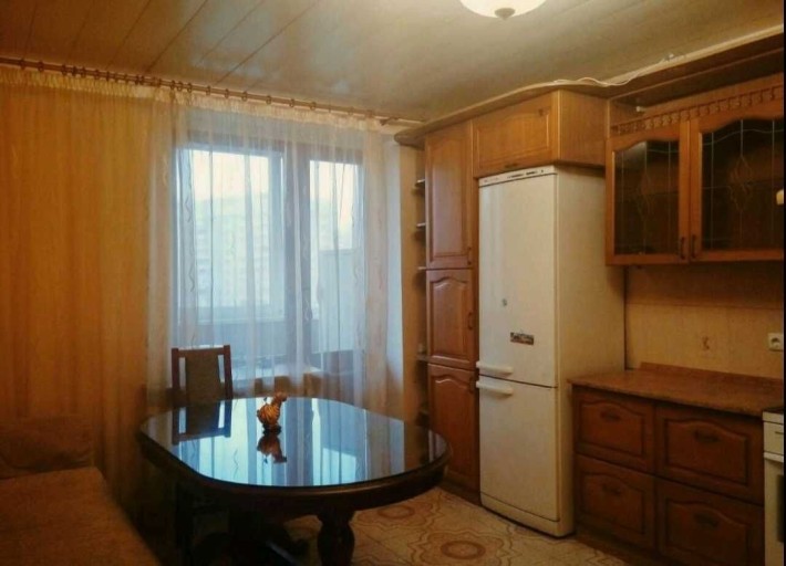 Сдам комнату метро Позняки, улица Урловская 10а - фото 1