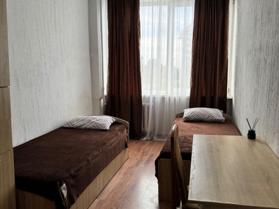 Помісячна/ довготривала оренда місця або кімнати в гуртожитку, Шевченківський район.