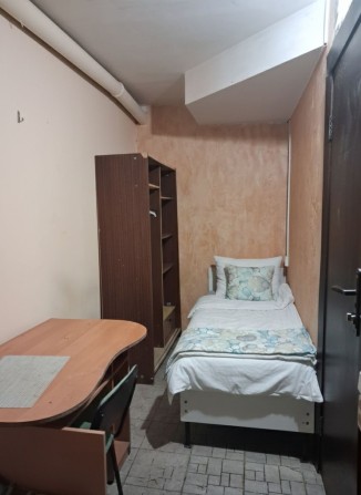 Здається кімната в гуртожитку по вул. Кирилівська - фото 1