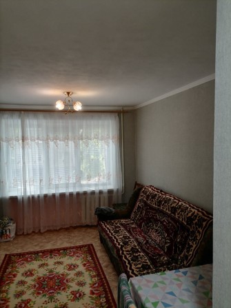 Сдам кімнату в гуртожитку в районі Хіммістечка. Вартість 4000 грн.+ комунальні платежі. - фото 1