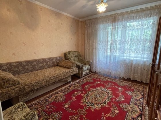 Здається окрема кімната в 2 кім. квартирі з власнецею Ровно