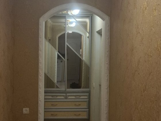 Здається  2 кімнати по вулиці Малишка 13а