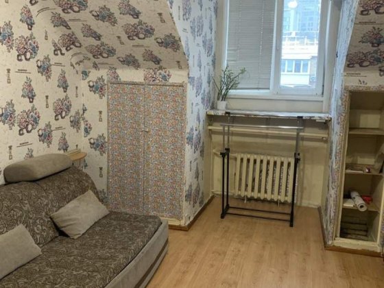 Цена указана уже с коммуналкой. Сдаю комнату на Печерске возле метро Зверинецкая Київ