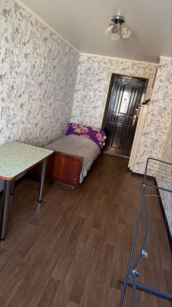 Здам кімнату в комуналці ( центр міста) звільняється з 01/07 - фото 1