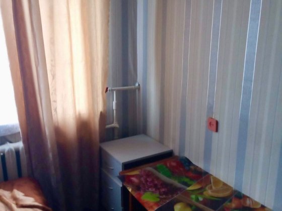Здається кімната в комунальній квартирі, метро Дарниця 15 хв пішки