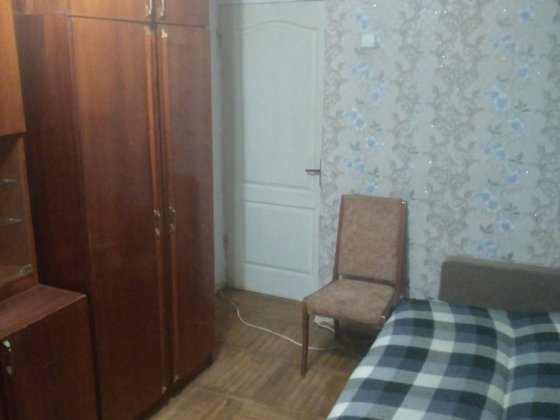 ЗДАМ  КІМНАТУ, аренду, 12м.кв., в чьотирьох кімнатній квартирі. Винница