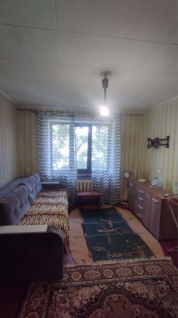 Здається кімната  в гуртожитку для однієї порядної людини - фото 1