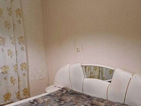 здам 1 кімнату в 3х кімнатній квартирі троещина